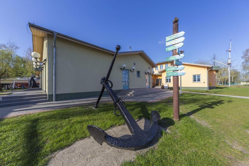 Centrum Zeglarskie Domki Kempingowe Štetín Exteriér fotografie